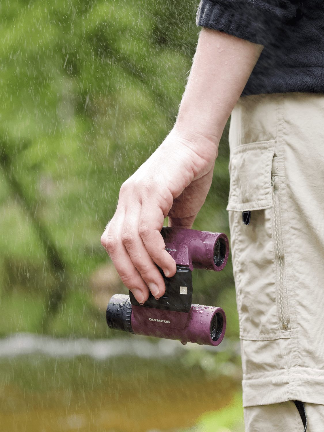 Olympus 8X25 WP II PURPLE Binoculars - Image 3