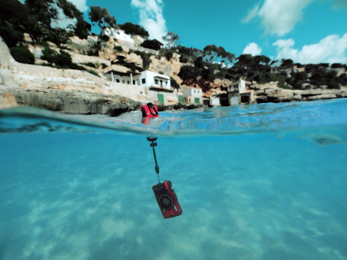 Olympus CHS-09 Floating Handstrap (red) for Tough series - Image 5