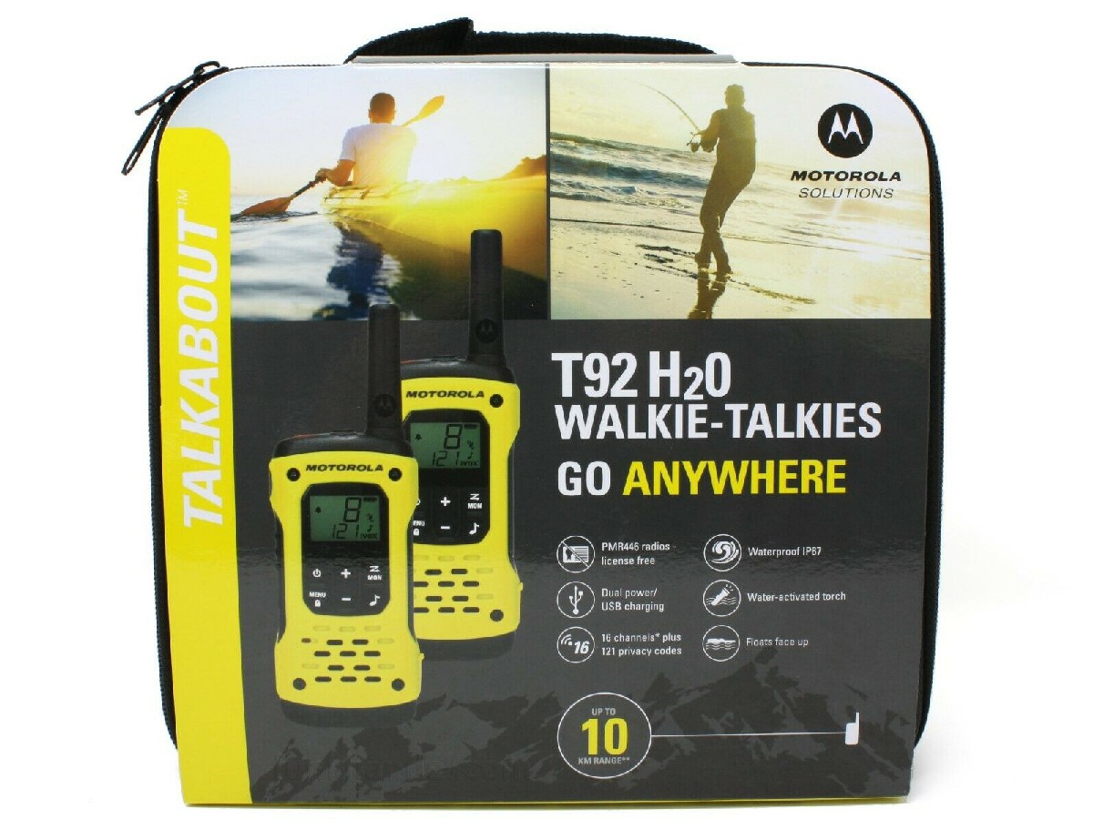 Walkie Talkie Motorola Go Anywhere PMR T92 IP67 Black-Yellow with Led Torch and Hands Free Connector 2.5mm. Coverage 10km - Image 2